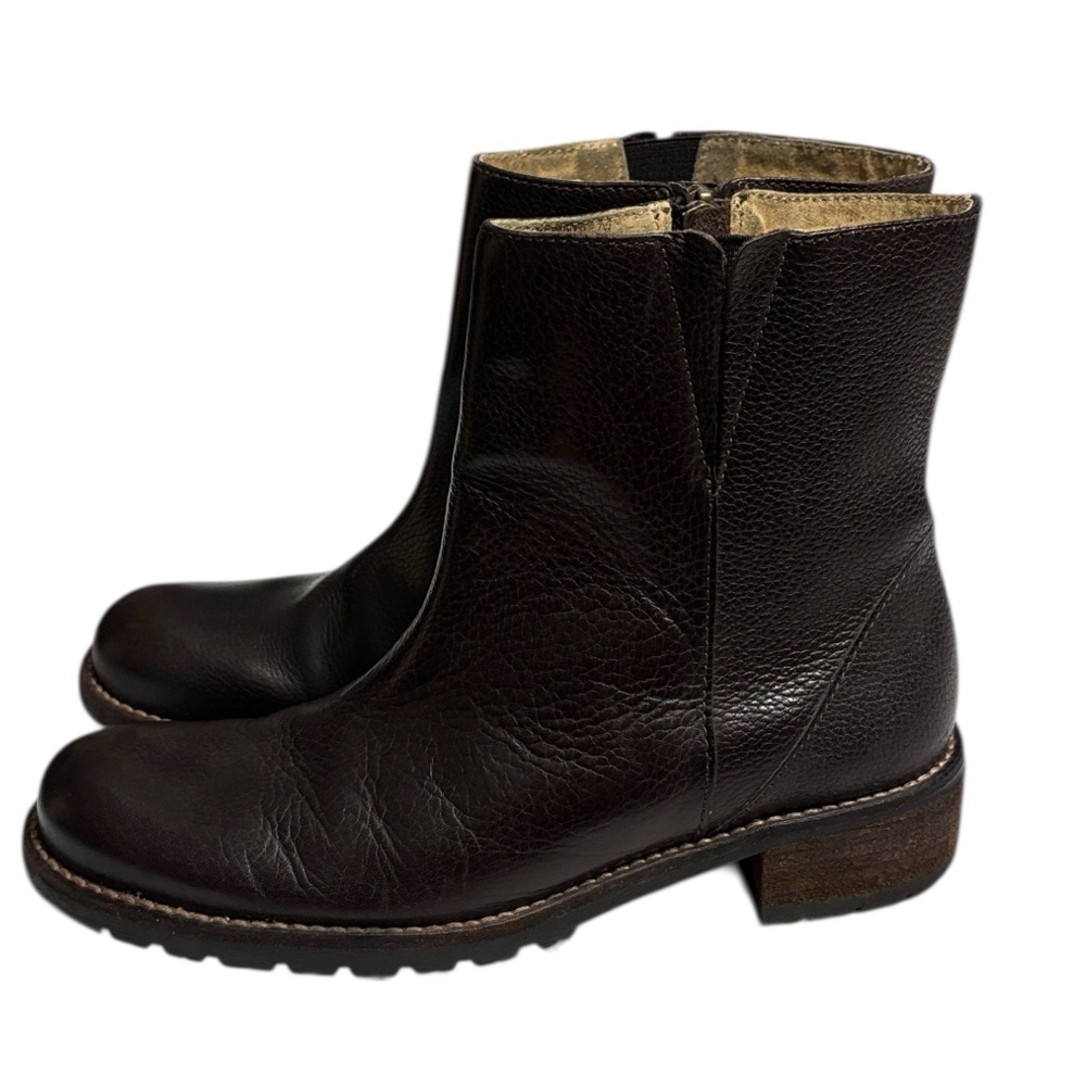 L.L. Bean Leather Chelsea Boots Woman's Size 7 Brown Made in Brazil Side Zipper - Picture 3 of 12